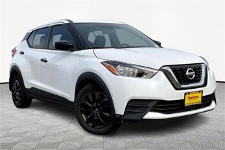 Used 2020 Nissan Kicks S image 1