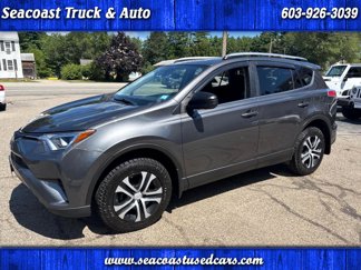 Used 2017 Toyota RAV4 LE image 1