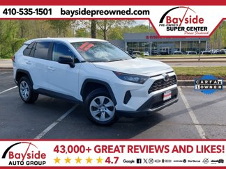Used 2022 Toyota RAV4 LE image 1