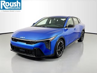 Used 2025 Kia K4 GT-Line image 1