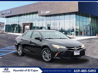Used 2017 Toyota Camry SE image 1
