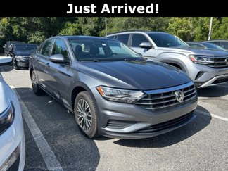 Used 2020 Volkswagen Jetta SE image 1