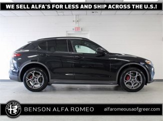 Used 2022 Alfa Romeo Stelvio Ti image 1