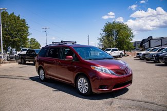 Used 2016 Toyota Sienna LE image 1