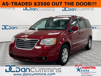 Used 2010 Chrysler Town & Country Touring image 1