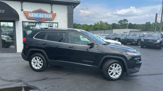 Used 2017 Jeep Cherokee Latitude w/ Cold Weather Group image 1