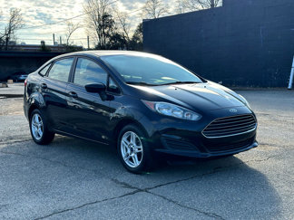 Used 2017 Ford Fiesta SE image 1