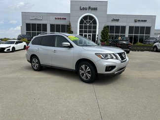 Used 2020 Nissan Pathfinder SL image 1