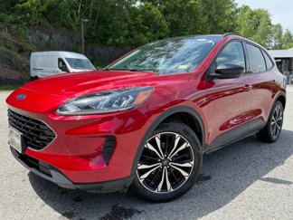 Used 2022 Ford Escape SE w/ SE Sport Appearance Package image 1