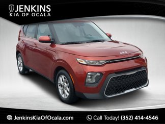 Certified 2022 Kia Soul LX w/ Technology Package image 1