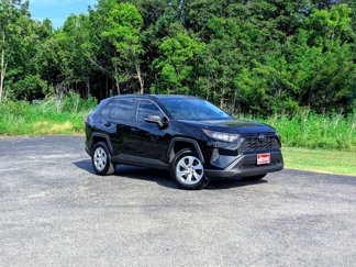Used 2020 Toyota RAV4 LE image 1