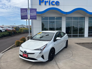 Used 2017 Toyota Prius Two image 1