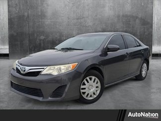 Used 2012 Toyota Camry LE image 1