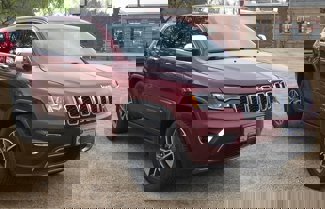 Used 2021 Jeep Grand Cherokee Limited image 1