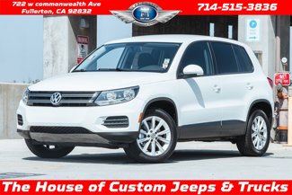 Used 2017 Volkswagen Tiguan Limited w/ Alloy Wheels Package image 1