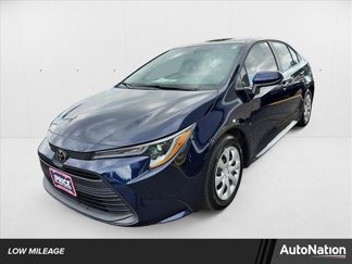 Used 2025 Toyota Corolla LE image 1
