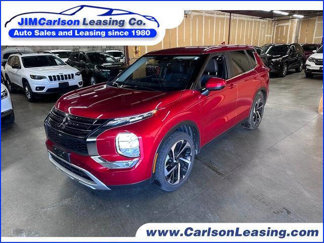 Used 2022 Mitsubishi Outlander SE image 1