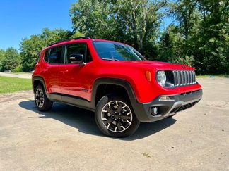 Used 2023 Jeep Renegade Latitude image 1