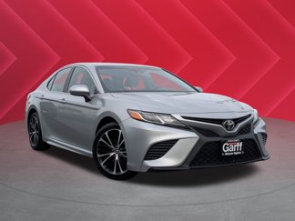 Used 2018 Toyota Camry SE image 1