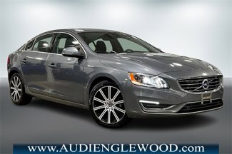 Used 2017 Volvo S60 T5 Inscription Platinum w/ Climate Package image 1