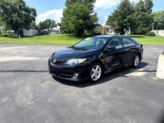 Used 2012 Toyota Camry SE image 1