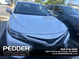 Used 2020 Toyota Camry SE image 1
