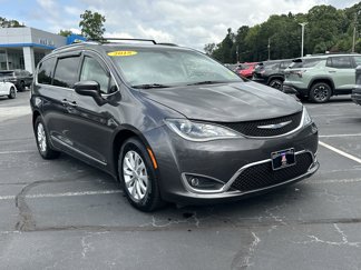 Used 2018 Chrysler Pacifica Touring-L image 1