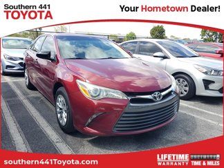 Used 2017 Toyota Camry LE image 1
