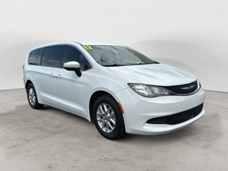 Used 2021 Chrysler Voyager LX image 1