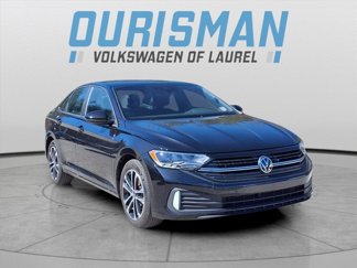 Certified 2024 Volkswagen Jetta Sport image 1