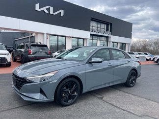 Used 2023 Hyundai Elantra SEL image 1