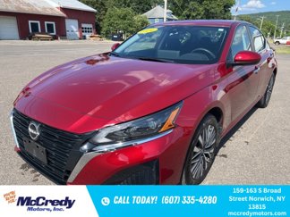 Used 2024 Nissan Altima 2.5 SV image 1