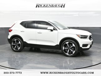 Used 2019 Volvo XC40 T5 Momentum image 1