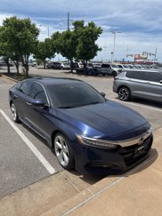 Used 2018 Honda Accord Touring image 1