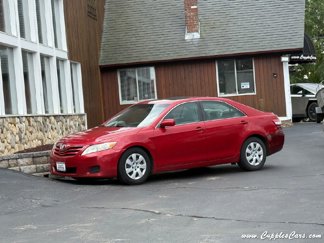 Used 2010 Toyota Camry LE image 1