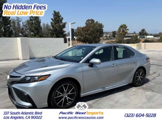 Used 2022 Toyota Camry SE image 1