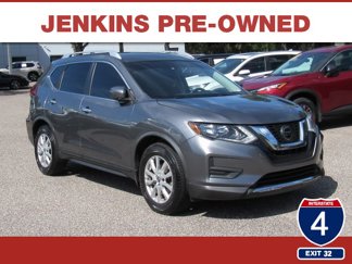 Used 2020 Nissan Rogue SV image 1