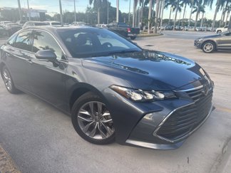 Used 2021 Toyota Avalon XLE image 1