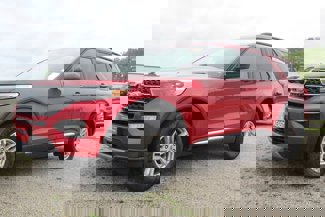Used 2022 Ford Explorer XLT w/ Equipment Group 202A image 1