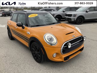 Used 2015 MINI Cooper S image 1