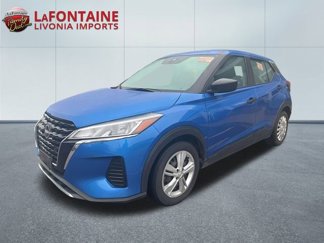 Used 2022 Nissan Kicks S image 1