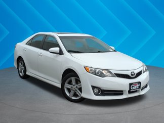 Used 2012 Toyota Camry SE image 1