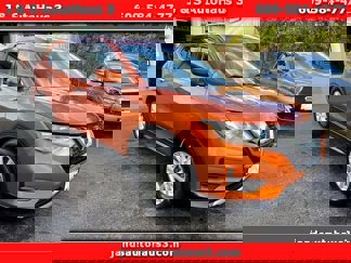 Used 2019 Nissan Rogue SV image 1
