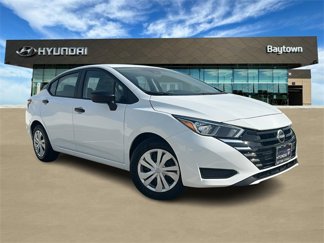 Used 2024 Nissan Versa S image 1