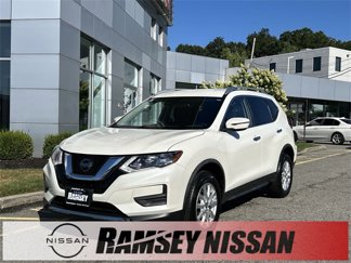 Certified 2020 Nissan Rogue SV image 1