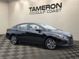 Used 2023 Nissan Versa SV image 1