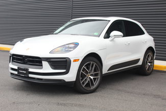Certified 2024 Porsche Macan image 1