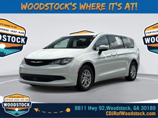 Used 2022 Chrysler Voyager LX image 1