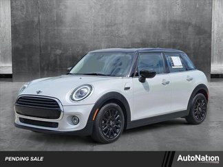 Used 2021 MINI Cooper 4-Door Hardtop image 1