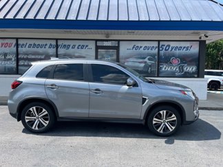 Used 2022 Mitsubishi Outlander Sport SE image 1